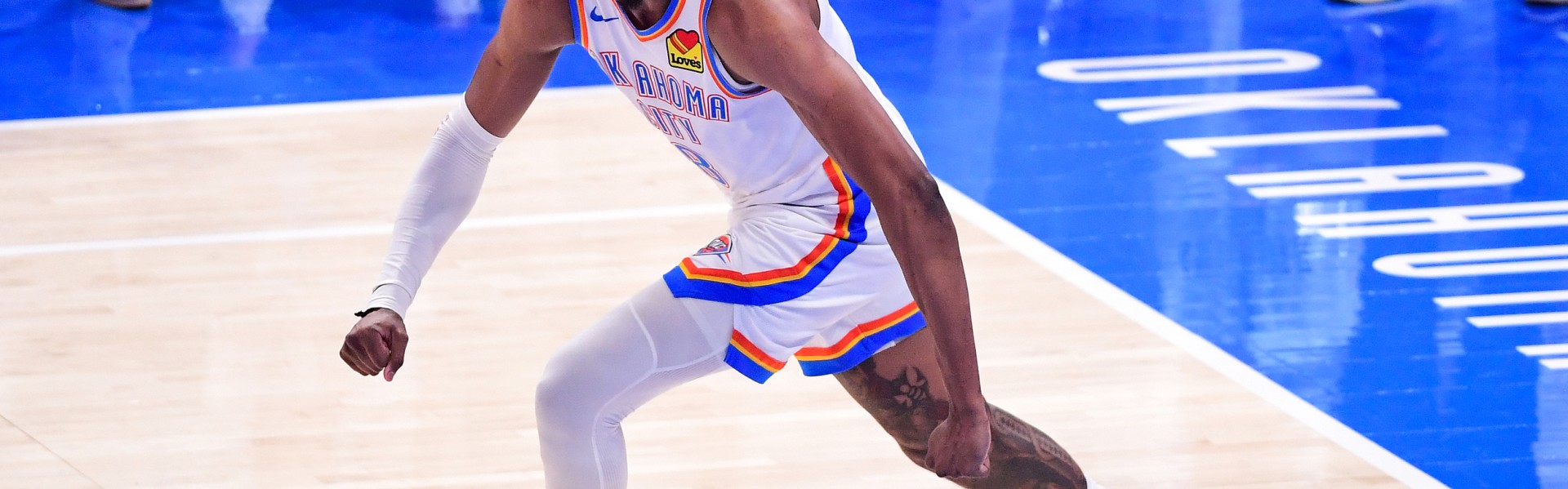 半岛体育官网-雷霆官方：杰威已接受右手手腕手术，12周后重新评估恢复情况