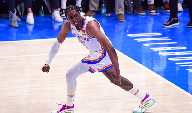 半岛体育官网-雷霆官方：杰威已接受右手手腕手术，12周后重新评估恢复情况