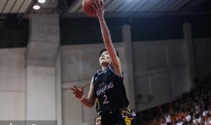 传承时刻！23岁小将杨舒予场均15+4+4+2断 荣膺总决赛MVP