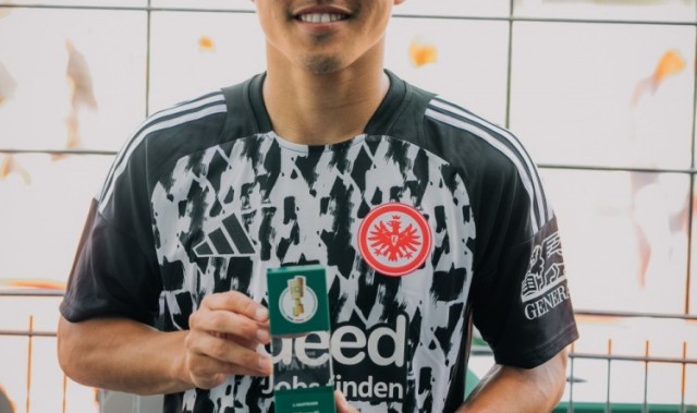 法鹰首秀双响，官方：堂安律当选法兰克福5-0恩格尔斯全场最佳