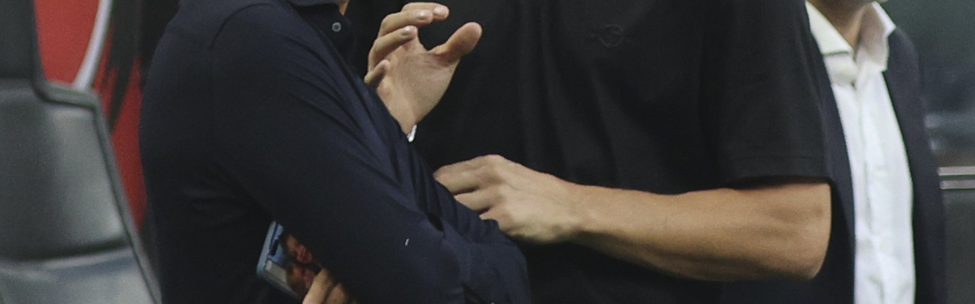 记者：伊布与米兰老板卡迪纳莱会面，阿莱格里等人也在场