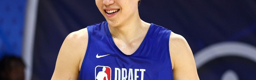 半岛体育APP下载-媒体人称赞杨瀚森夏联首秀表现：长江后浪催前浪，这个开局太梦幻了